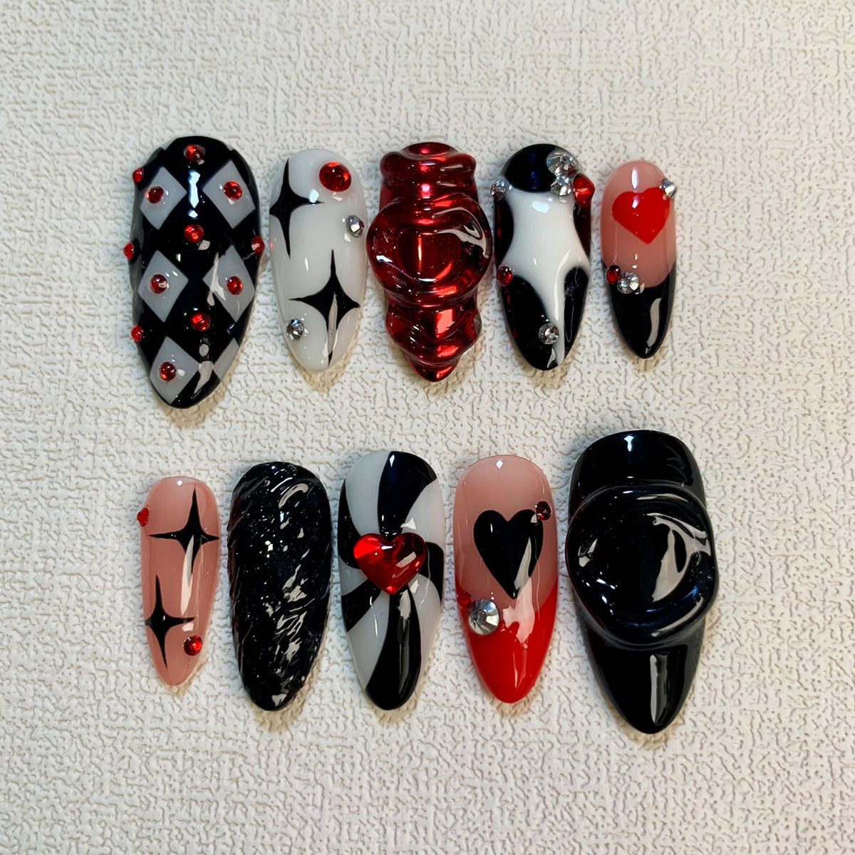 Black Hearts Press On Nails, Gothic Punk Rock Nails, Goth Red Y2K Fake Nails