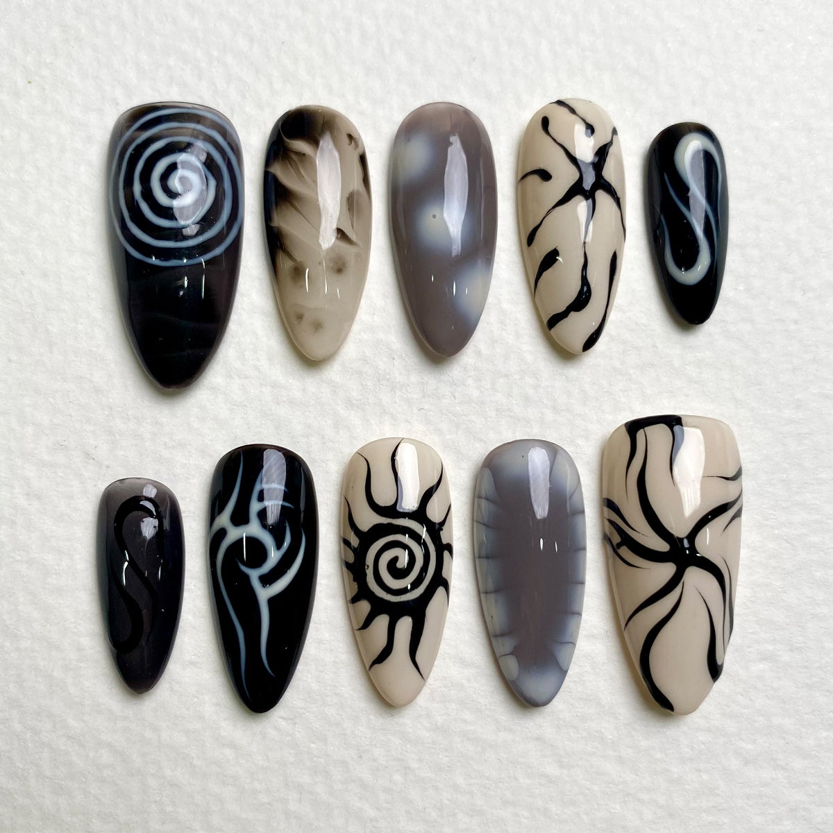 Black Grey Nude Press-On Nails, Gothic Spiral Horror Fake Nails with Abstract Veins