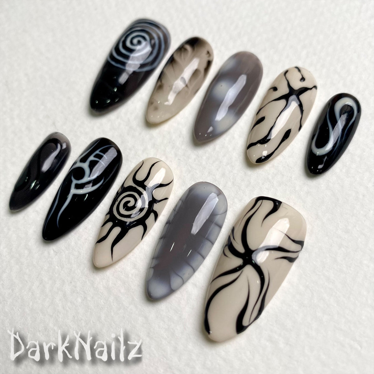 Black Grey Nude Press-On Nails, Gothic Spiral Horror Fake Nails with Abstract Veins