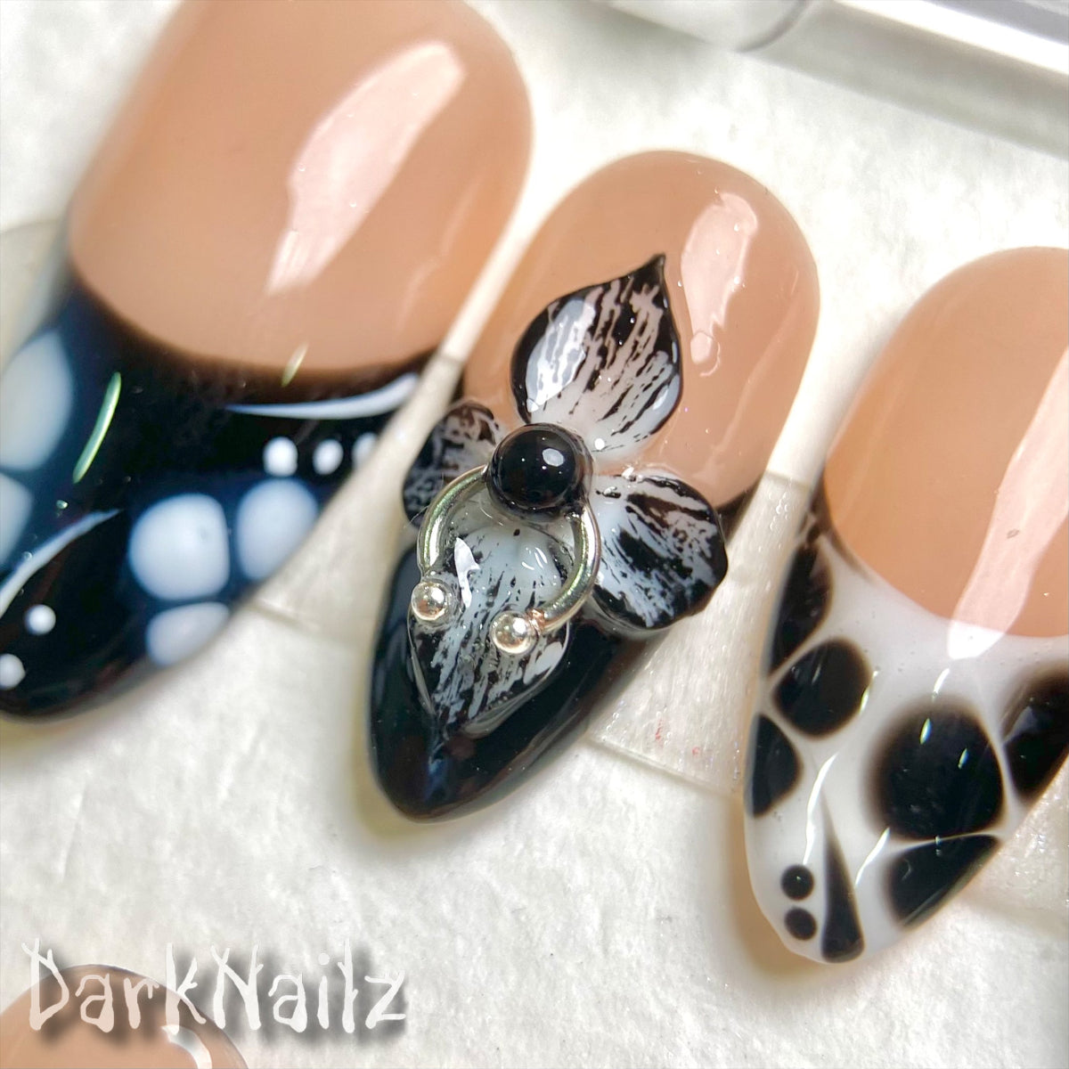 Nude Black Orchid Press-On Nails, 3D Floral Gothic Fake Nails with White Dot Art
