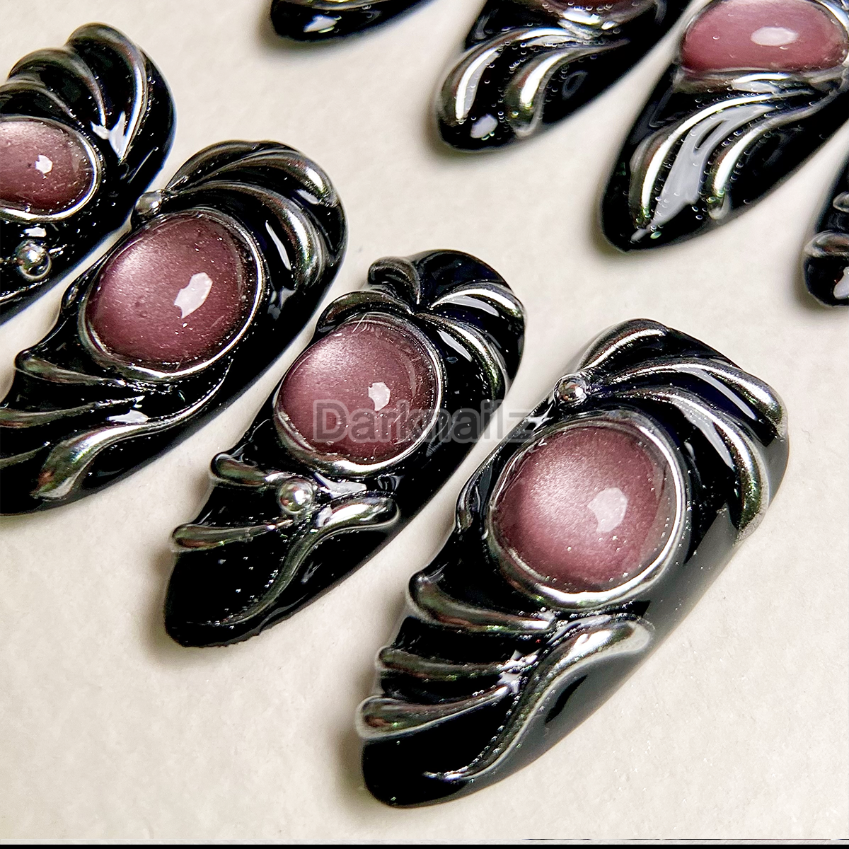 Blood Moon Gothic Cat Eye Press-On Nails – Black & Dark Red Fake Nails