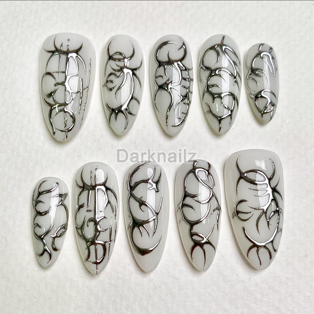Phantom Vein Gothic Press-On Nails – Grey & Silver Abstract Fake Nails