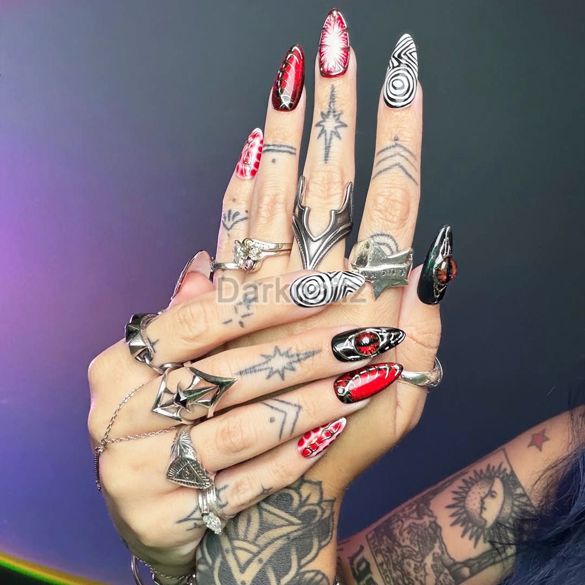 Infernal Eye Gothic Press-On Nails – Red & Black Cat Eye Fake Nails