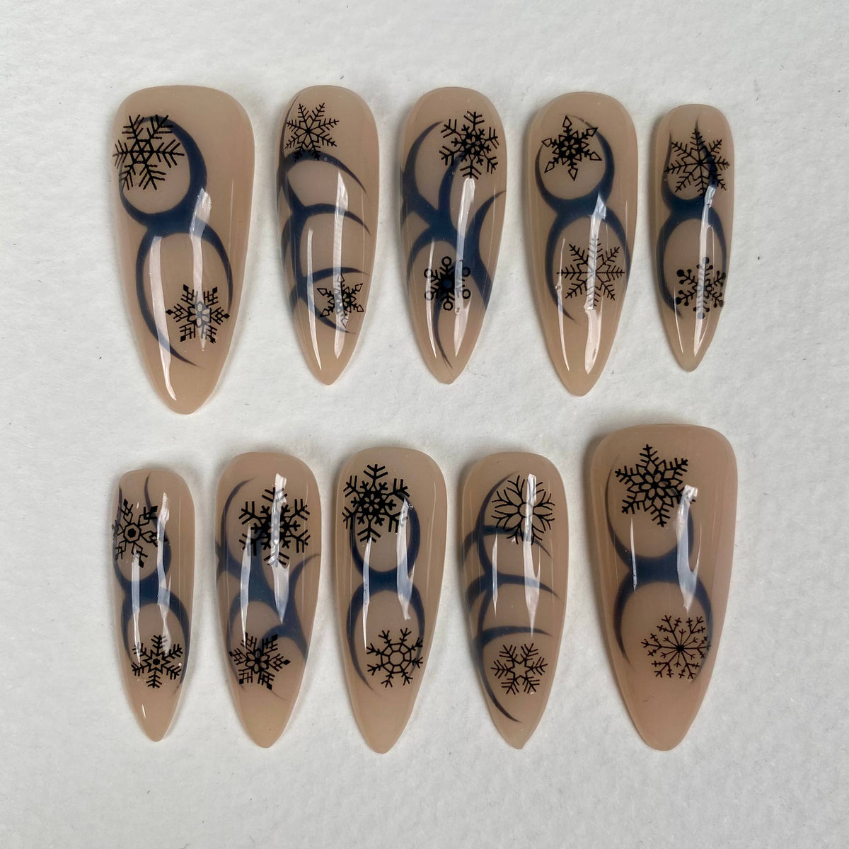 Dark Y2K Christmas Press-On Nails – Black Tribal Snowflake Gothic Winter Nails, Nude Cyber Aesthetic Fake Nails