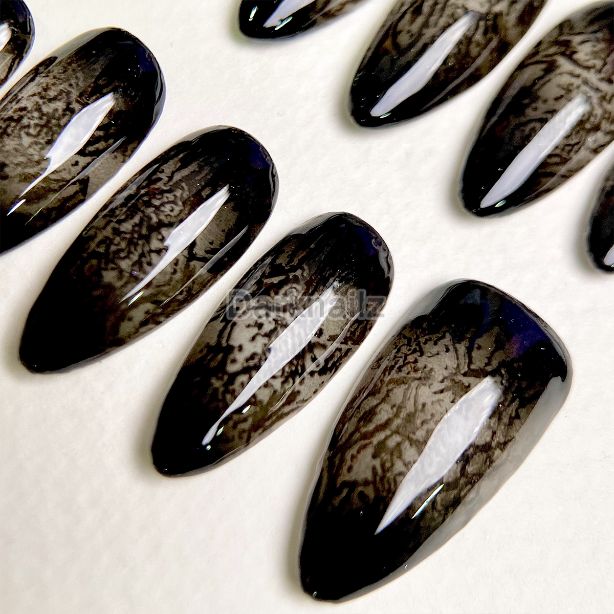 Obsidian Shadow Fade Press-On Nails – Black Gothic Gradient Fake Nails