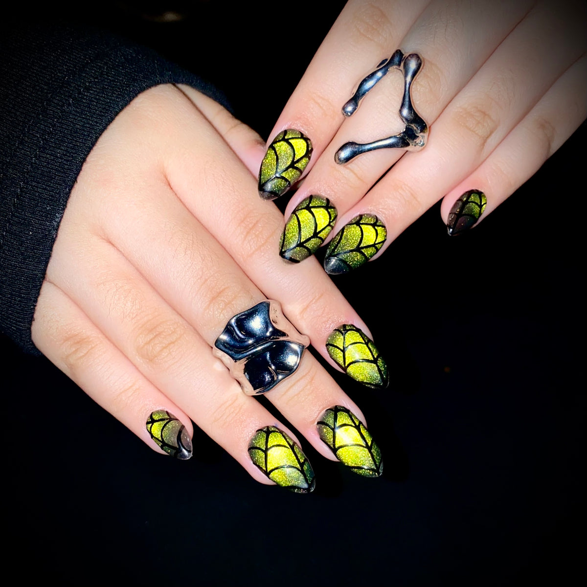 Halloween Spider Web Press-On Nails – Green Cat Eye Spooky Fake Nails