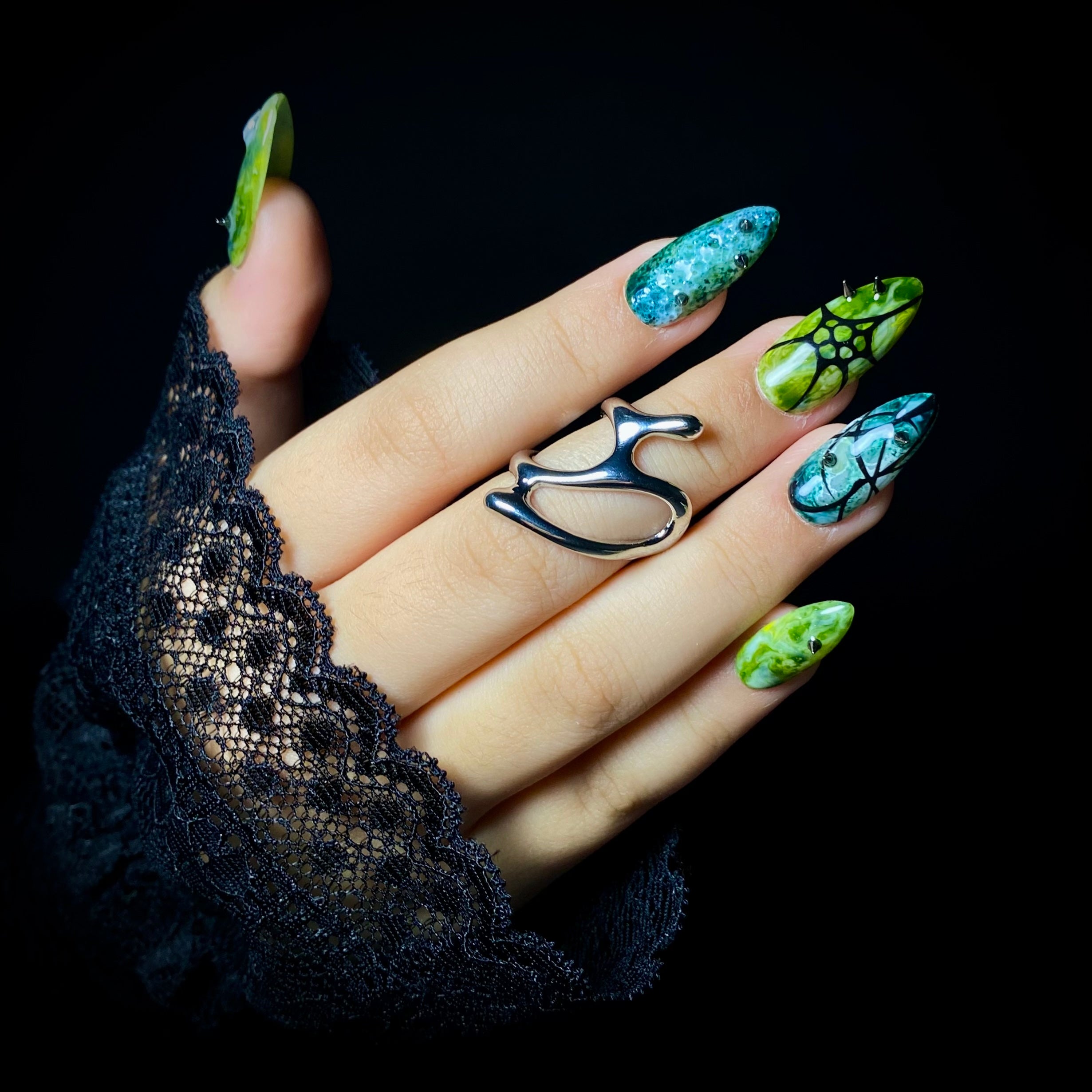 Verdant Rift Press-On Nails – Moss Green Gothic Fake Nails