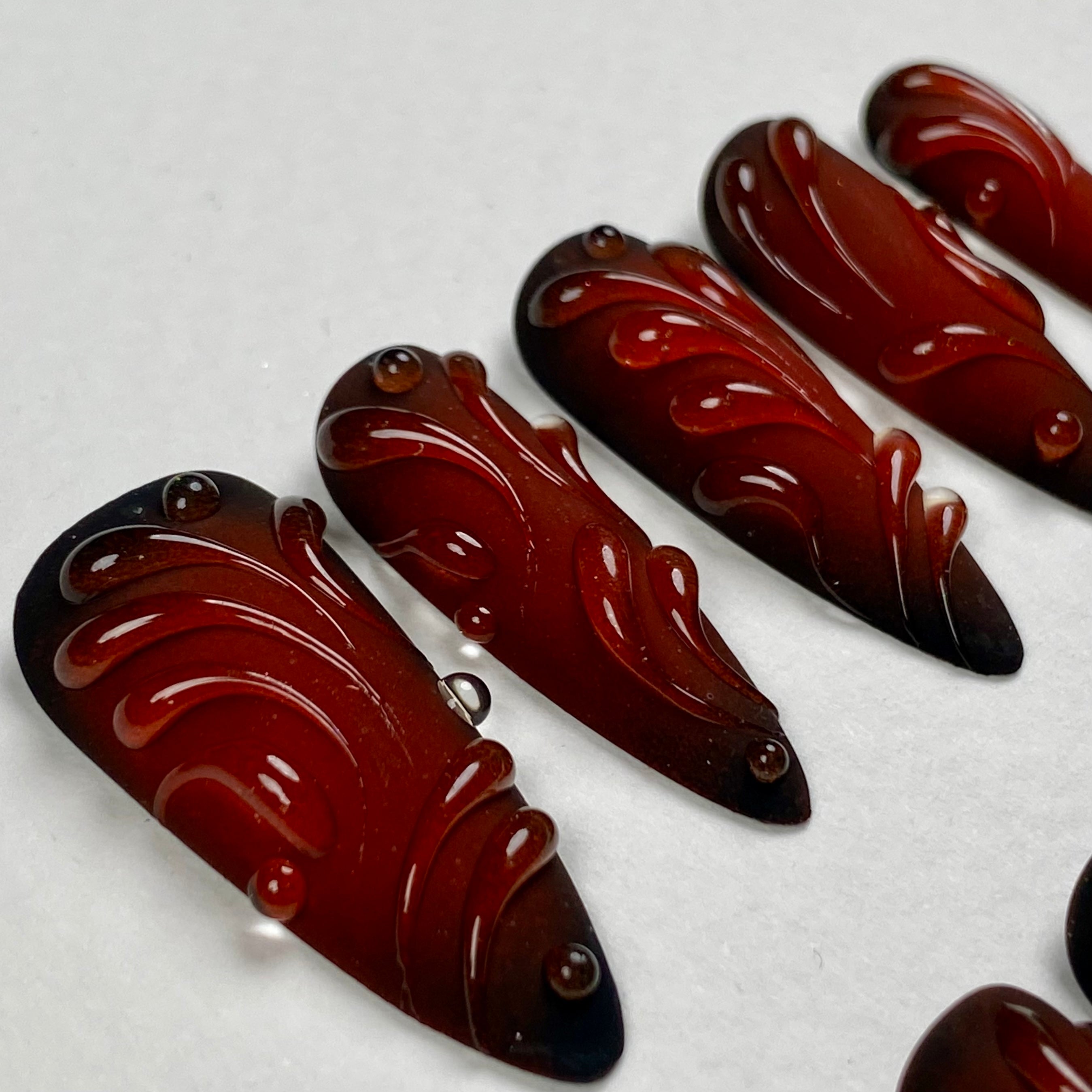 Blood Ember Press-On Nails – Dark Red Cat Eye Fake Nails