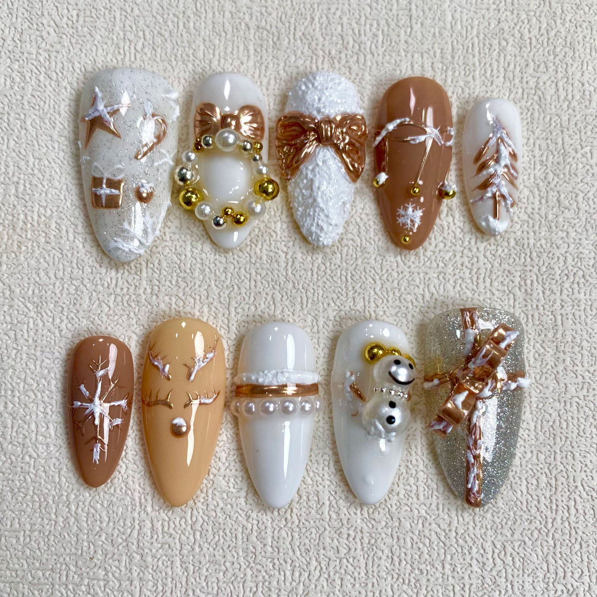 Cute Reindeer Christmas Acrylic Press On Nails White Ribbon Xmas Y2K Fake Fall Nails Holiday Party Winter Maniccure
