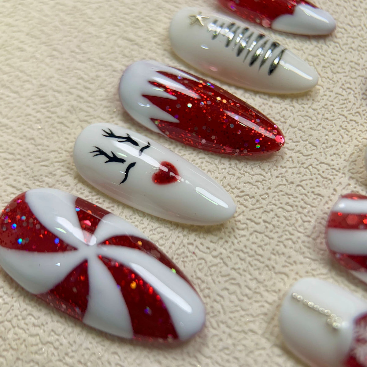 Cute Red Christmas Press On Nails, White Snow Winter Xmas Glitters Nails, Reindeer Holiday Pine Party Nails