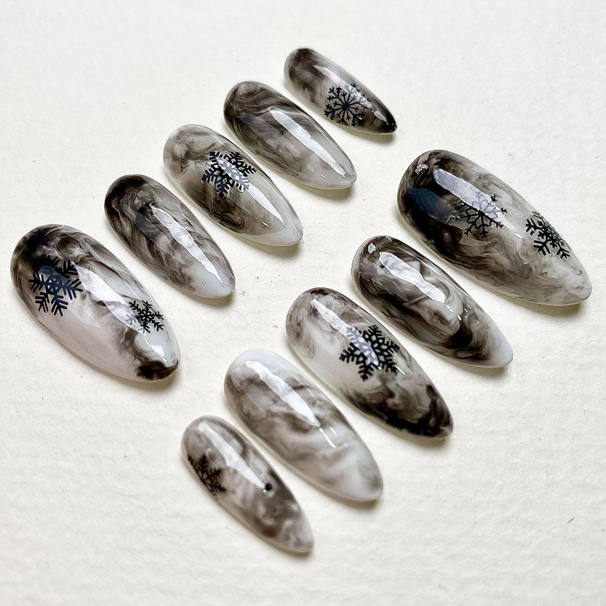Smoky Marble Snow Press-On Nails – Gothic Winter Fake Nails with Snowflakes