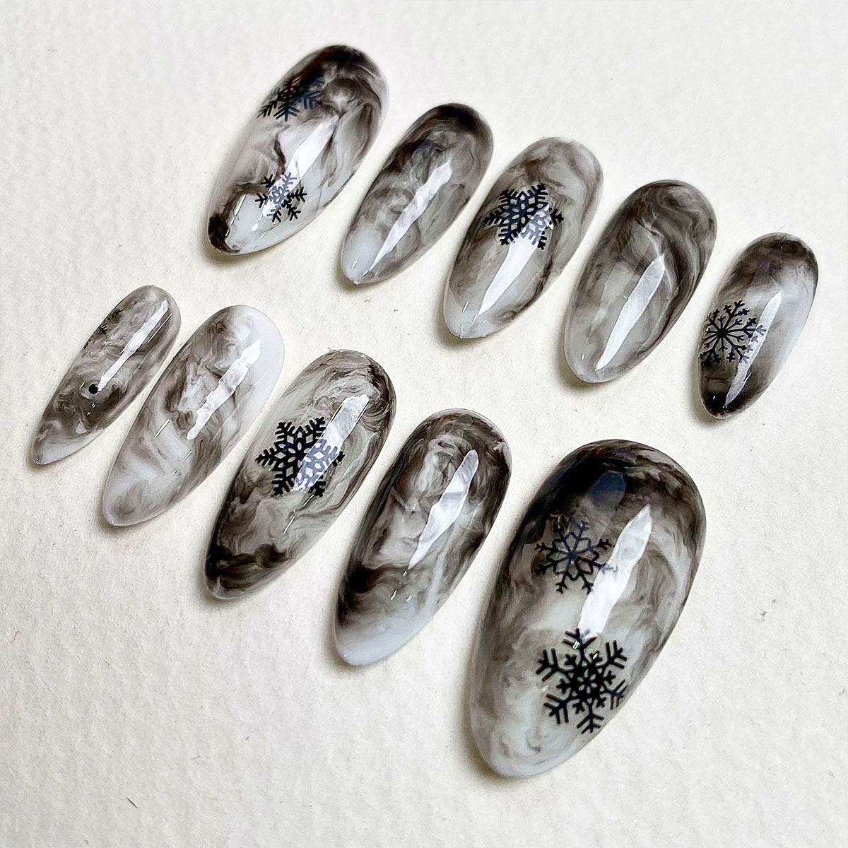 Smoky Marble Snow Press-On Nails – Gothic Winter Fake Nails with Snowflakes