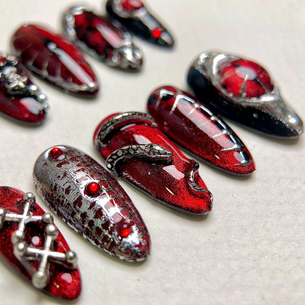 Snakeblood Hex – Red Black Press-On Nails, Gothic Metal Snake Eyes Fake Nails