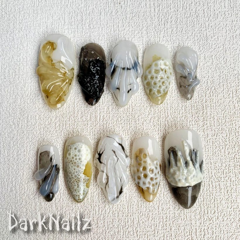 Custom Corals Press On Nails: Beach Vacation Style