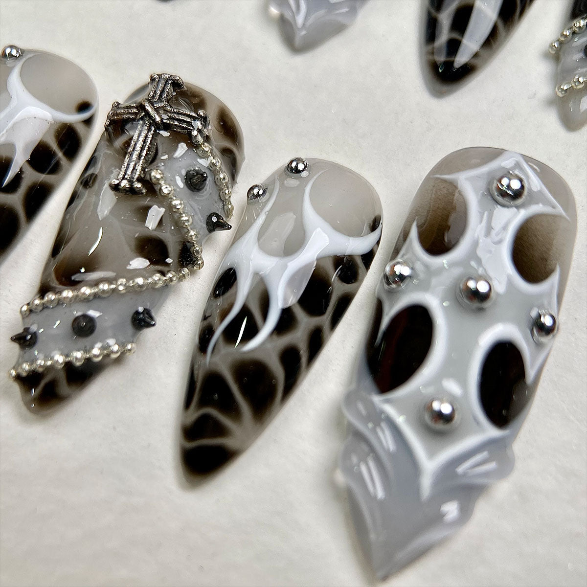 White Cross – Black Grey Press-On Nails, Gothic Fake Nails with Cross, Chain and Stud Details