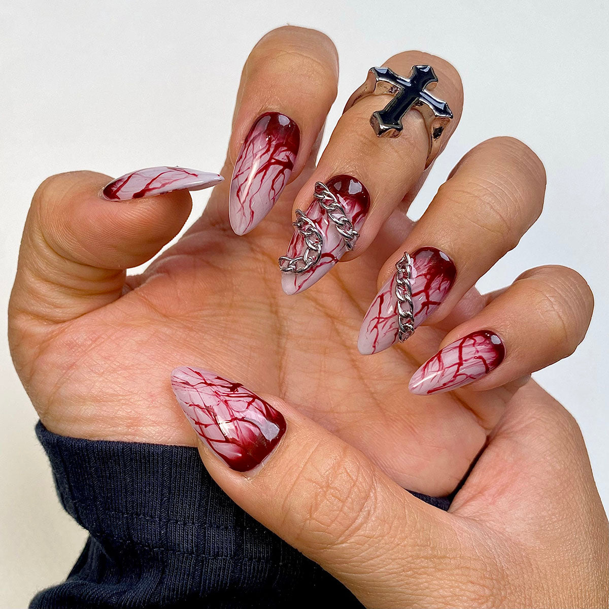 Crimson Vein Gothic Press-On Nails – Red Chain Fake Nails