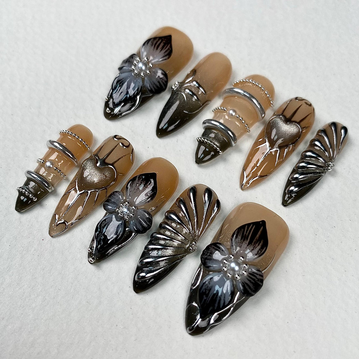 Dark Silver 3D Flower Press-On Nails – Black Chrome Heart Gothic Y2K Fake Nails