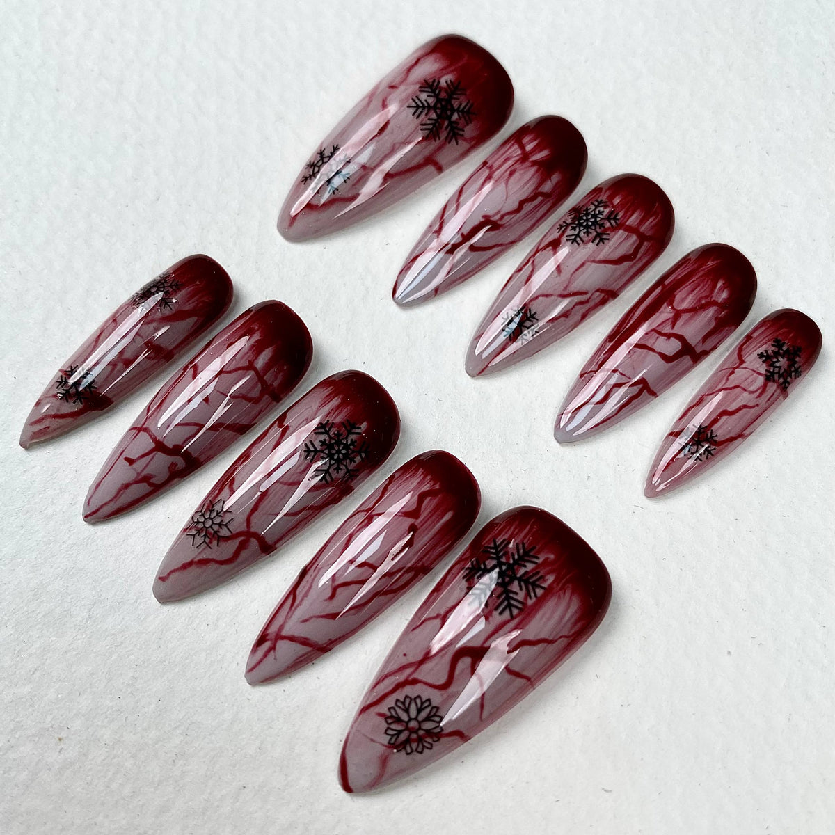 Bloody Snowflake Christmas Press-On Nails – Dark Red Blood Vein Gothic Winter Fake Nails