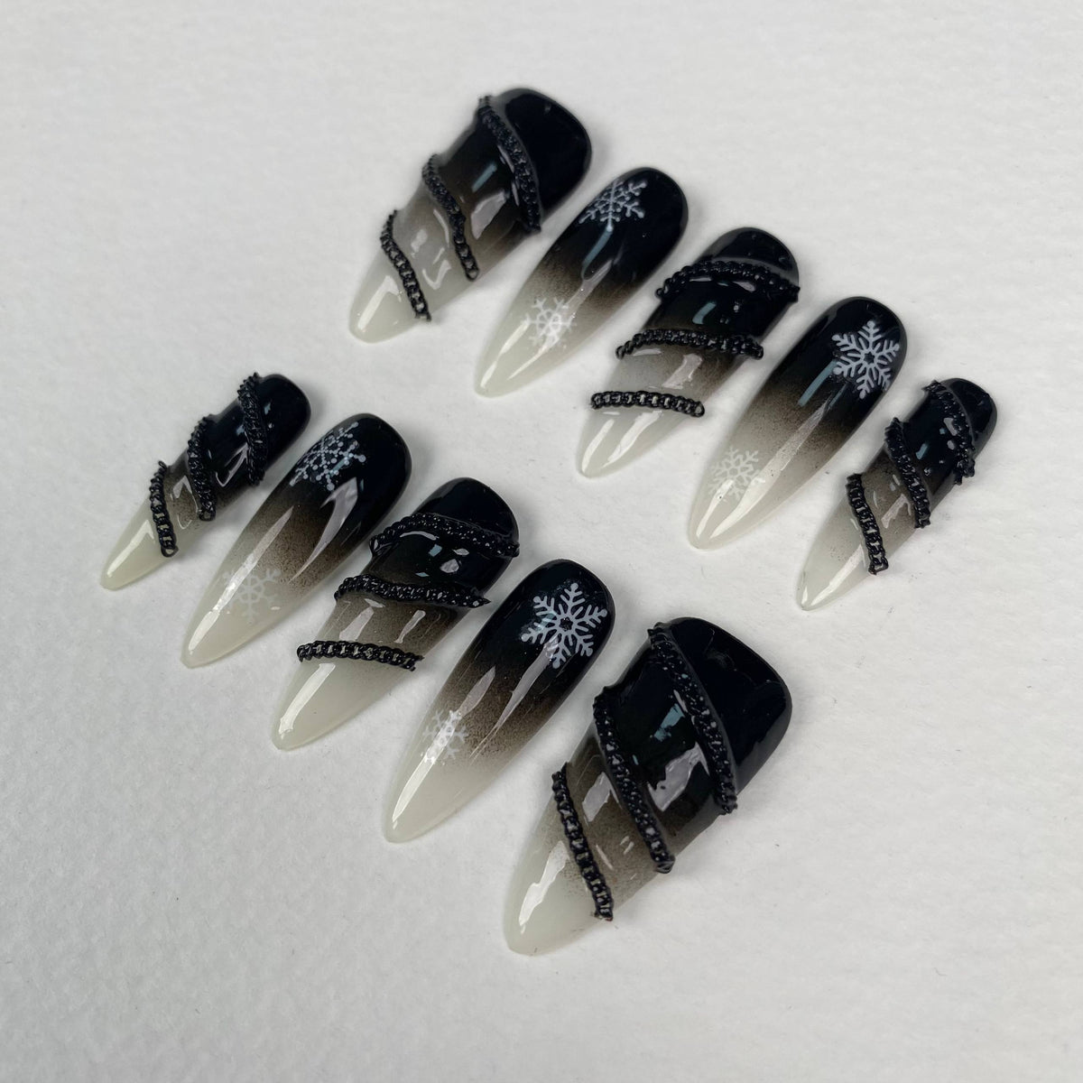 Dark Christmas Snowflake Press-On Nails – Black Ombre 3D Chain Gothic Winter Fake Nails