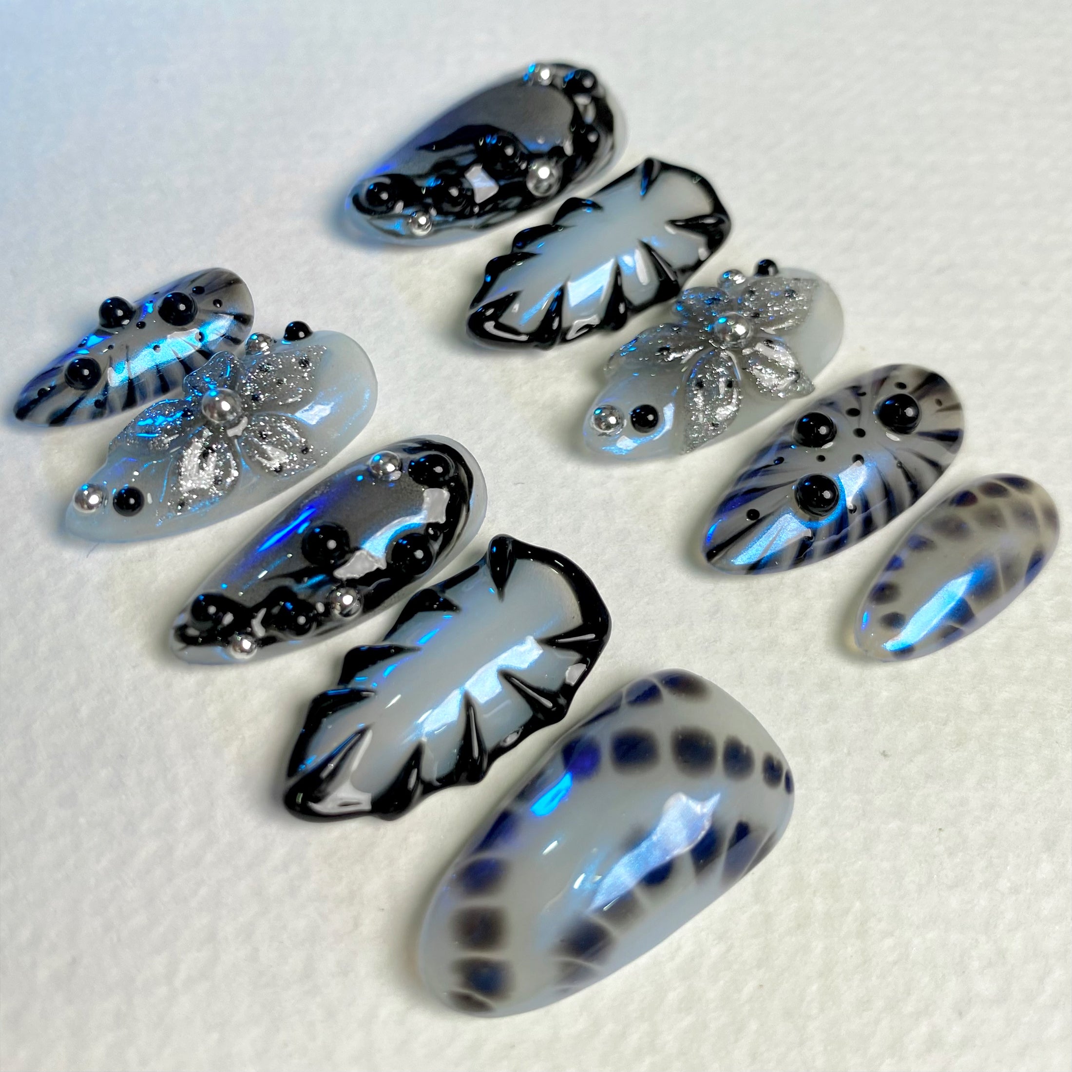 Handmade Blue Chrome Press On Nails, Black White Twinkle Flower Fake Nails | Darknailz