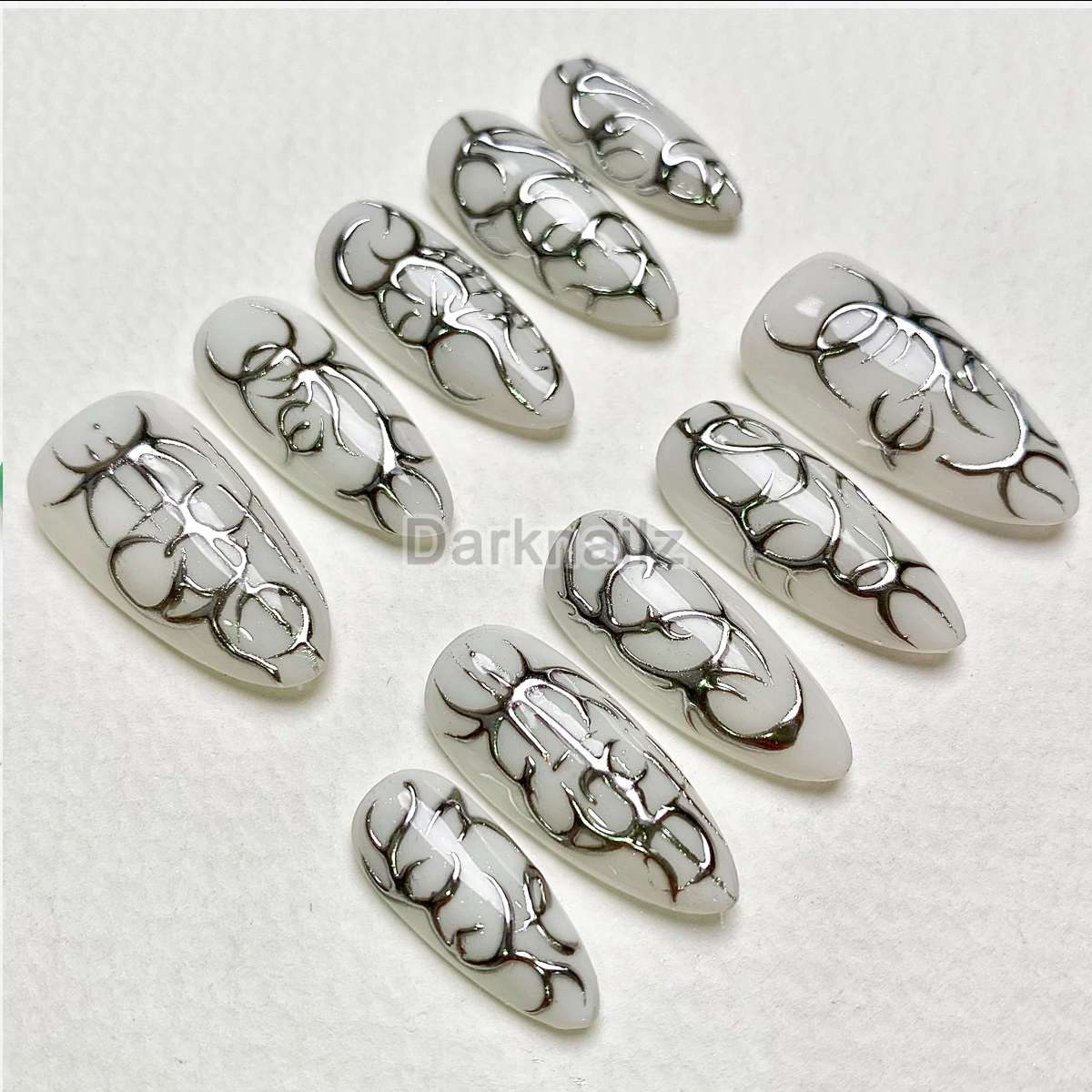 Phantom Vein Gothic Press-On Nails – Grey & Silver Abstract Fake Nails