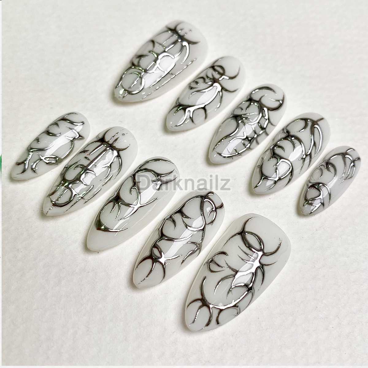 Phantom Vein Gothic Press-On Nails – Grey & Silver Abstract Fake Nails