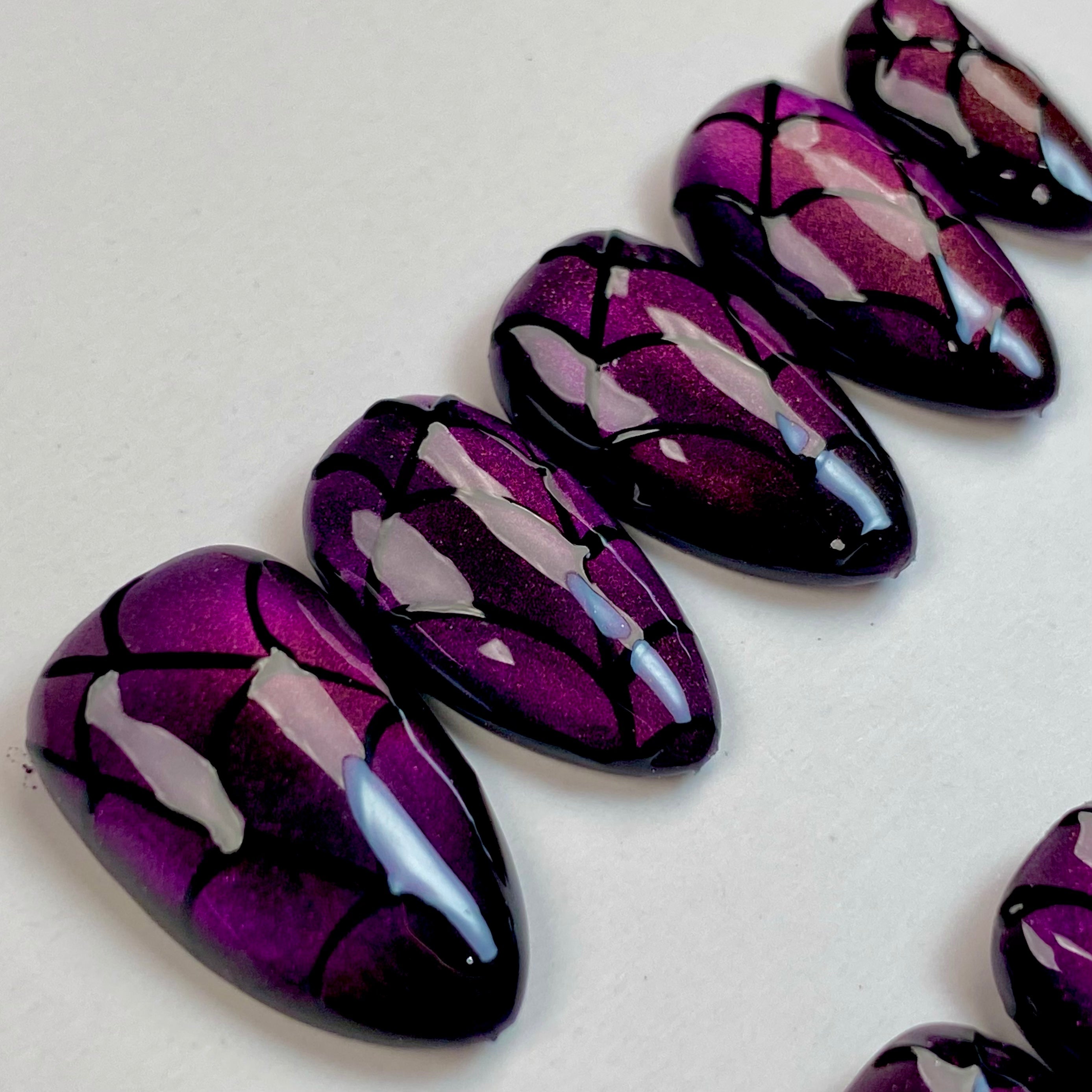 Purple Spider Web Press-On Nails – Gothic Cat Eye Halloween Fake Nails