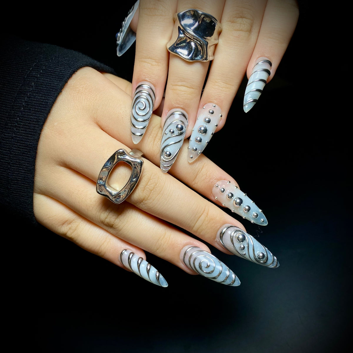Silver Chrome Y2K Press-On Nails – 3D Metallic Spiral Futuristic Fake Nails