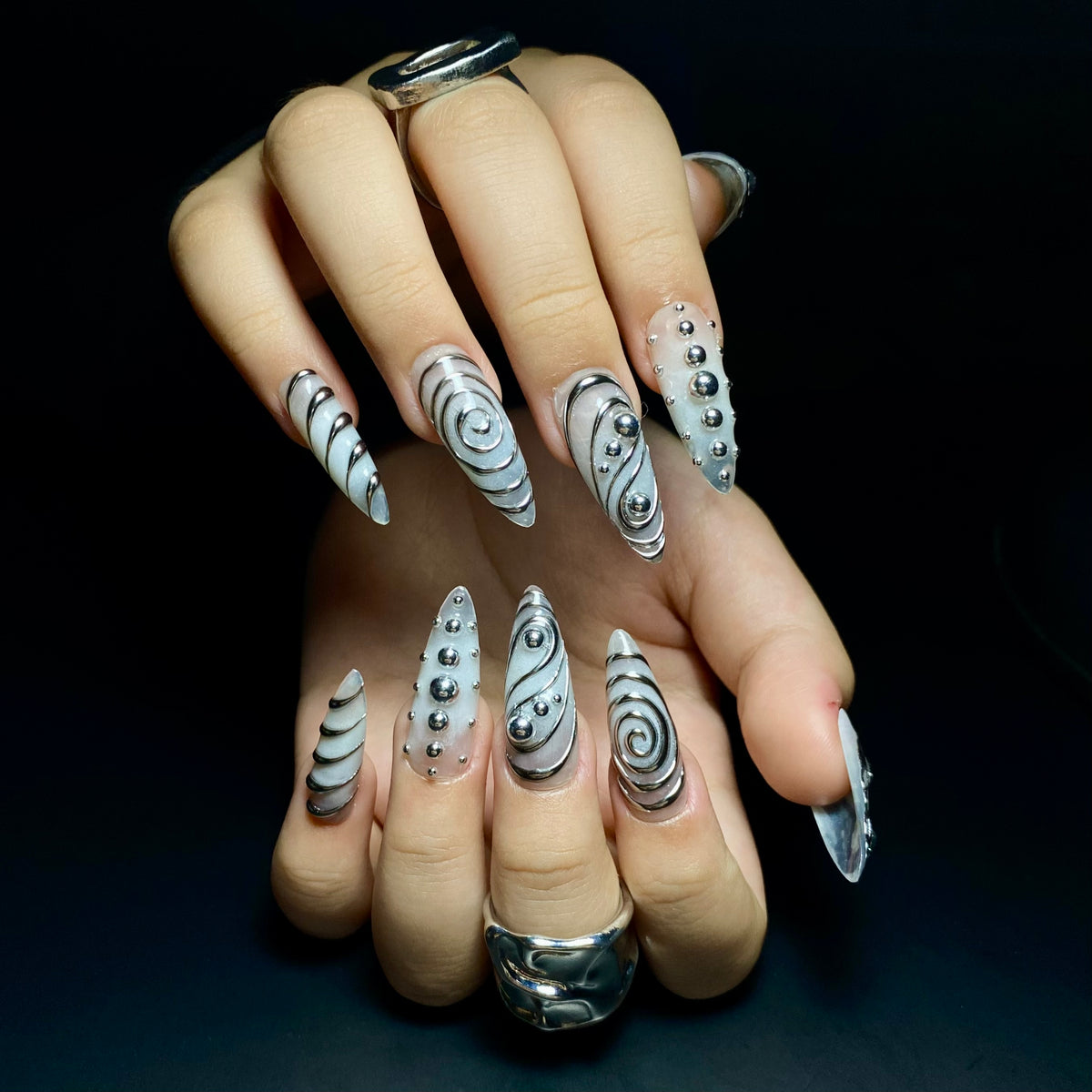 Silver Chrome Y2K Press-On Nails – 3D Metallic Spiral Futuristic Fake Nails