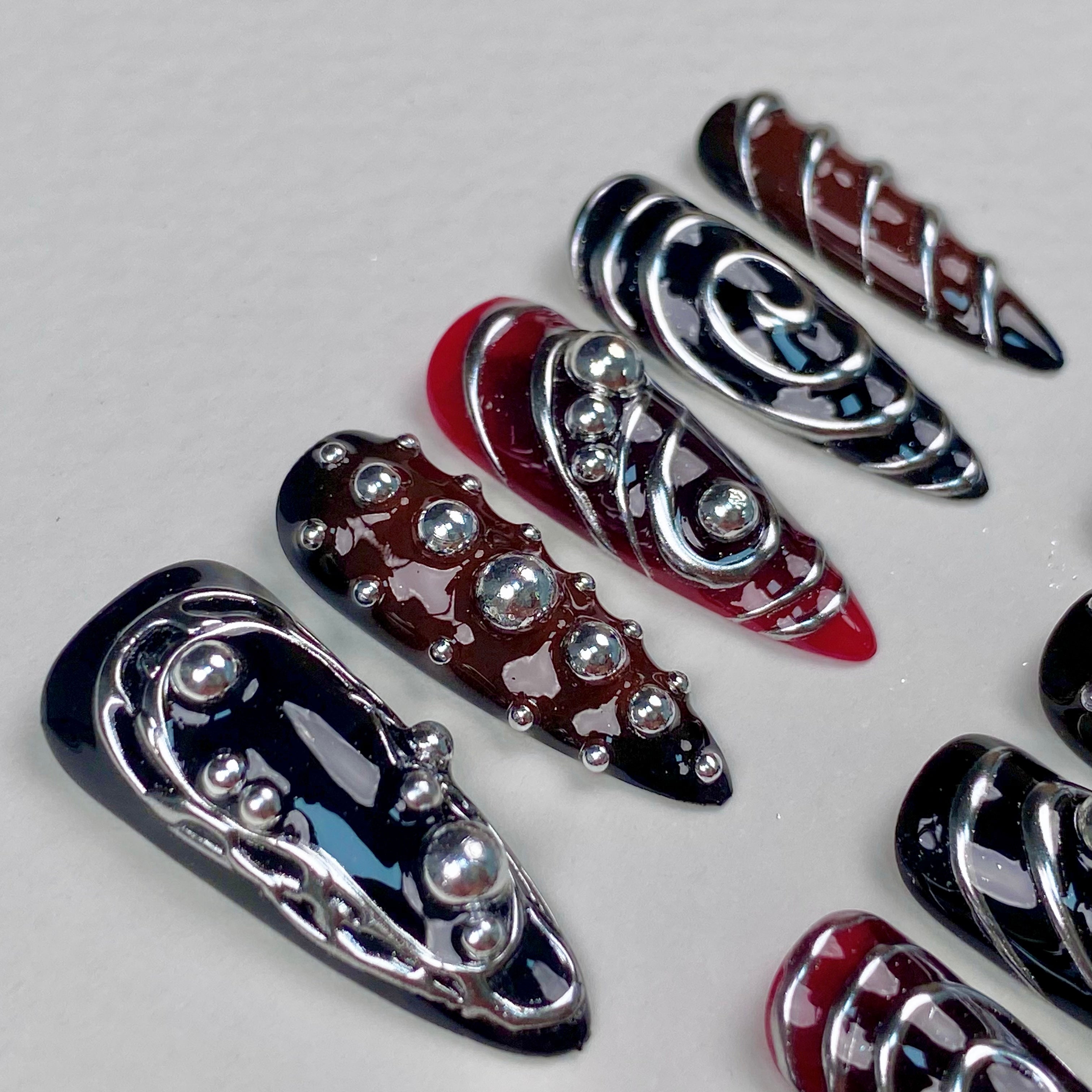 Red Black Silver Chrome Y2K Press-On Nails – 3D Metallic Swirl Cyber Fake Nails
