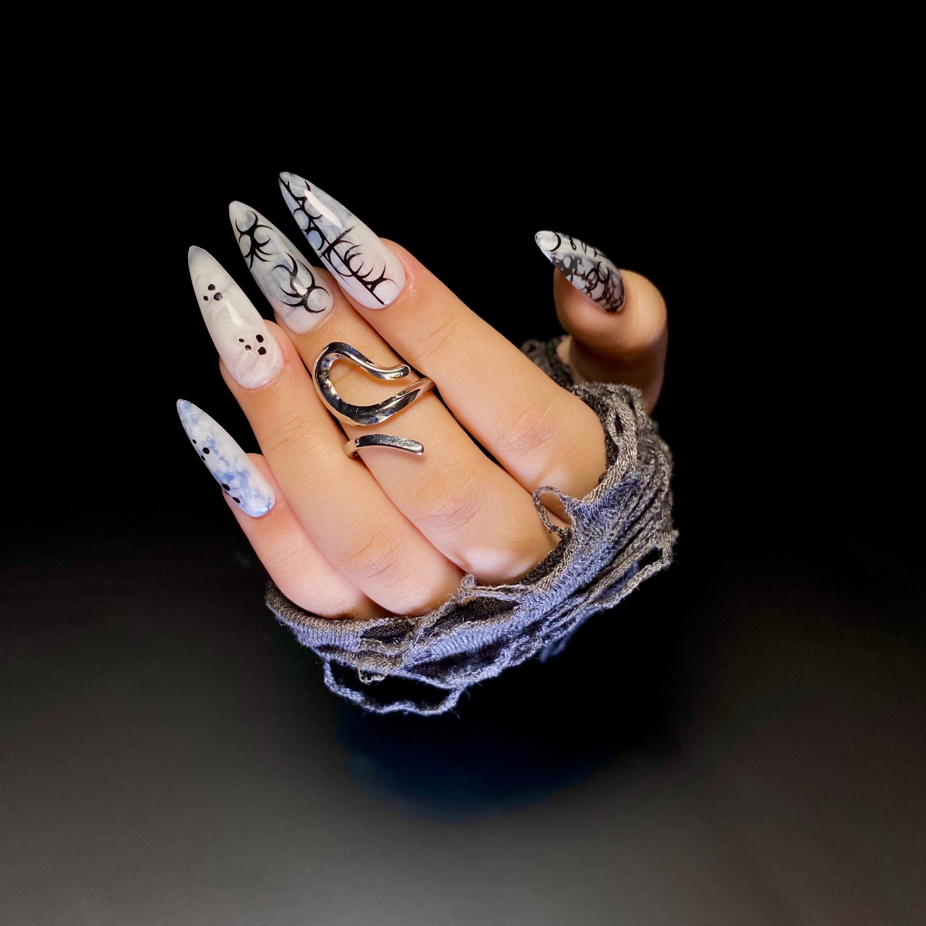 Phantom Ink Press-On Nails – Smoky Gothic Fake Nails
