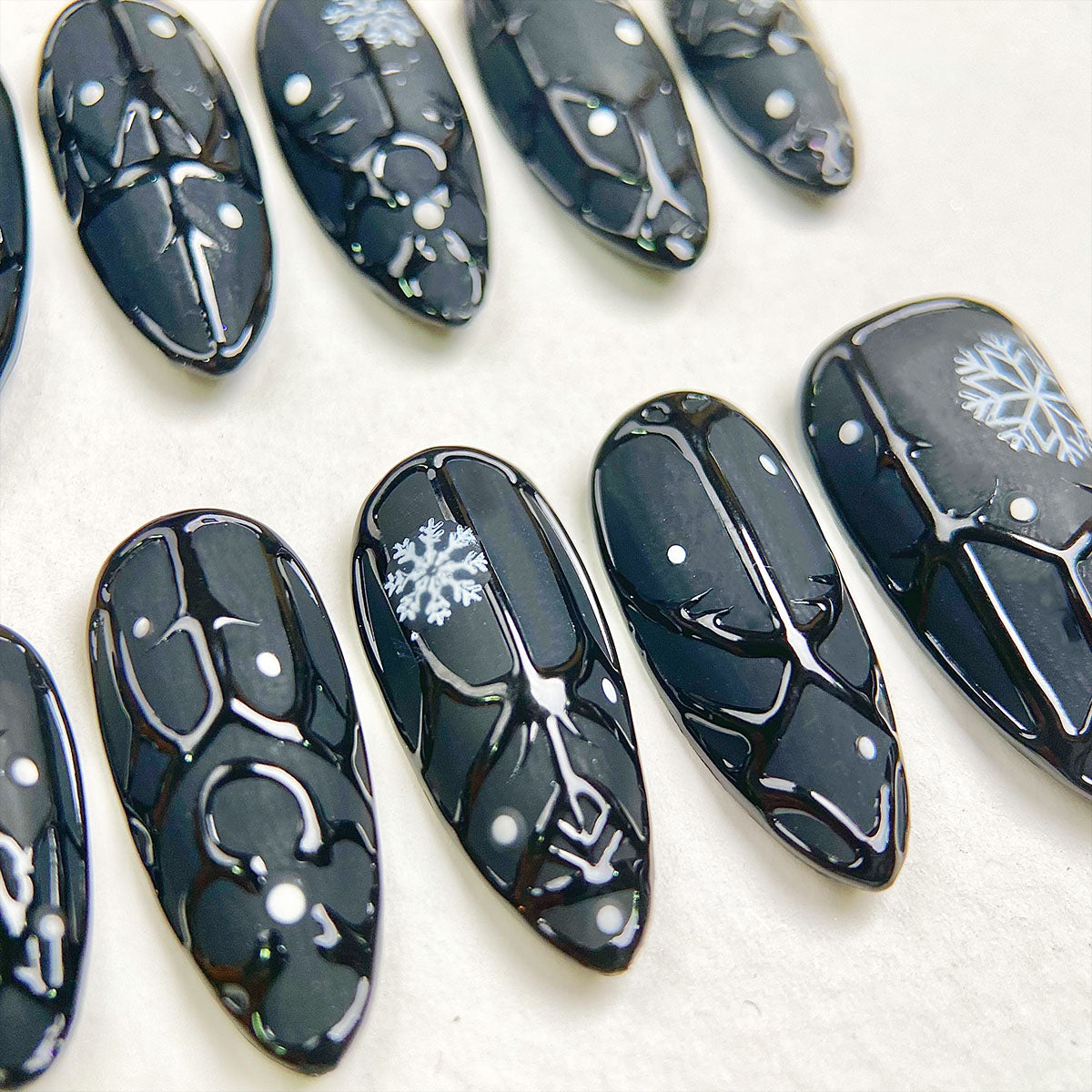Noir Frost Press-On Nails – Black Snowflake Chrome Winter Fake Nails