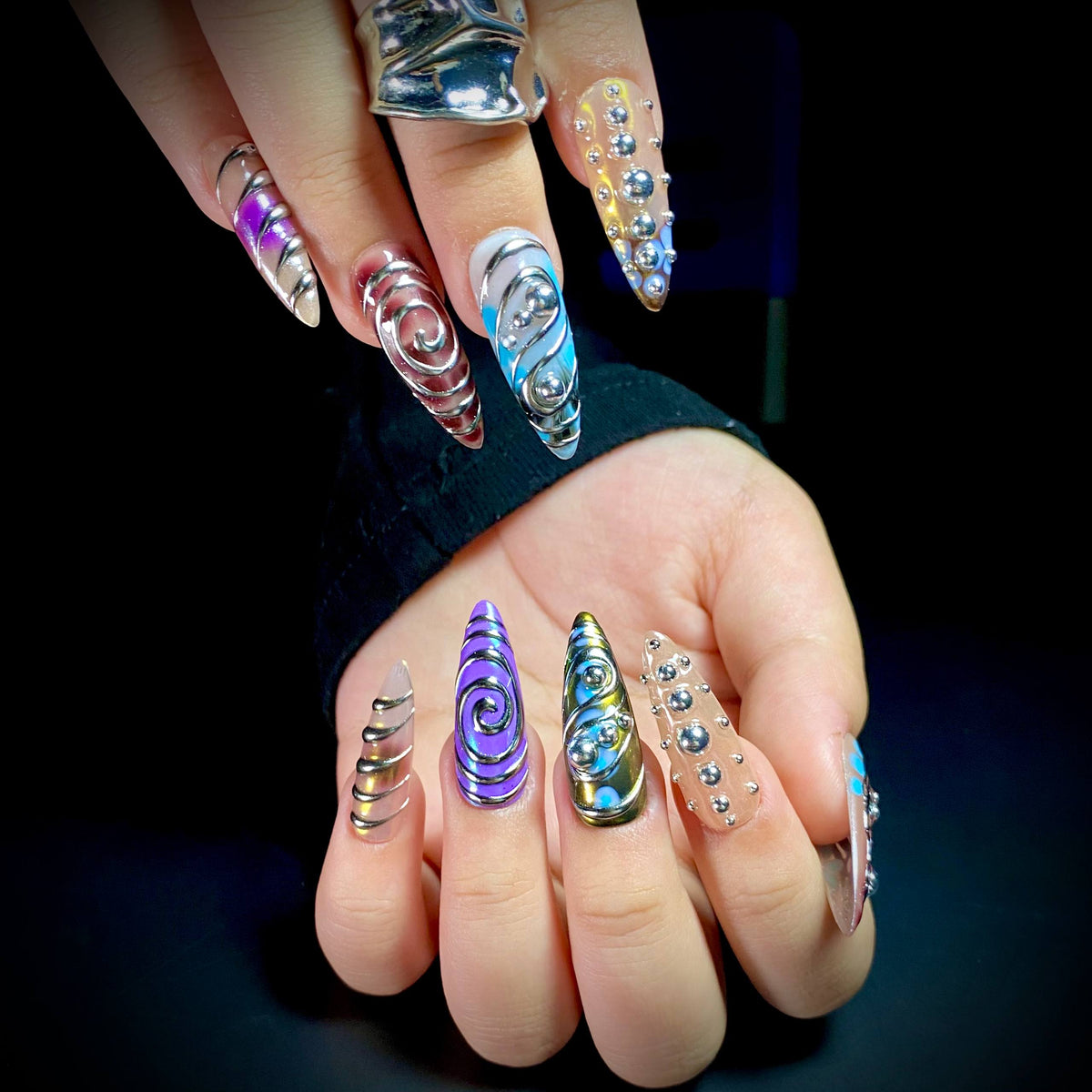 Colorful Silver Chrome Y2K Press-On Nails – 3D Metallic Swirl Cyber Fake Nails
