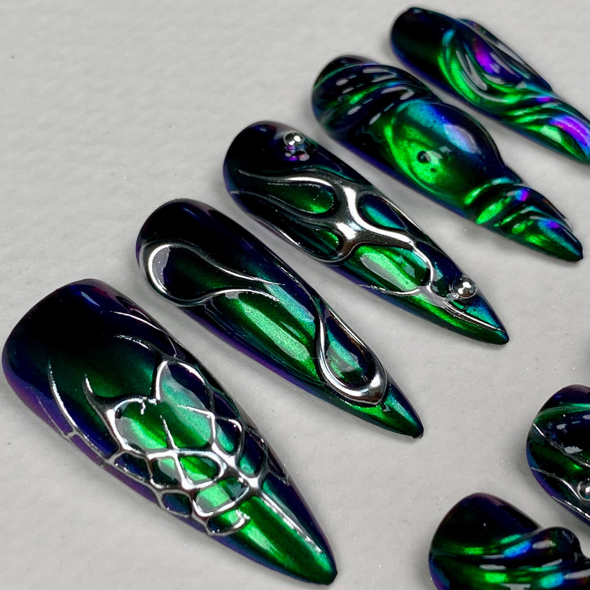 Dark Green Chrome Y2K Press-On Nails – Cyber Gothic Metallic Fake Nails