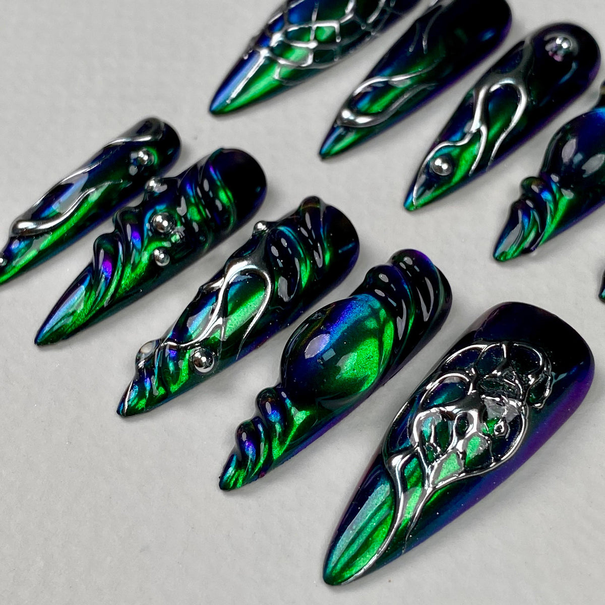 Dark Green Chrome Y2K Press-On Nails – Cyber Gothic Metallic Fake Nails