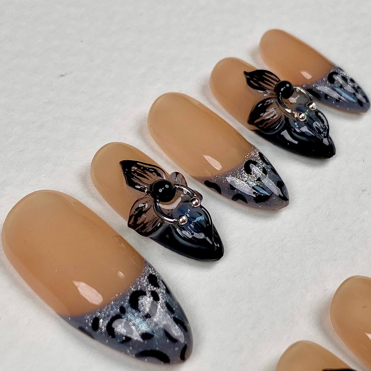 Leopard French Cat Eye Press-On Nails – Silver Black 3D Piercing Fake Nails