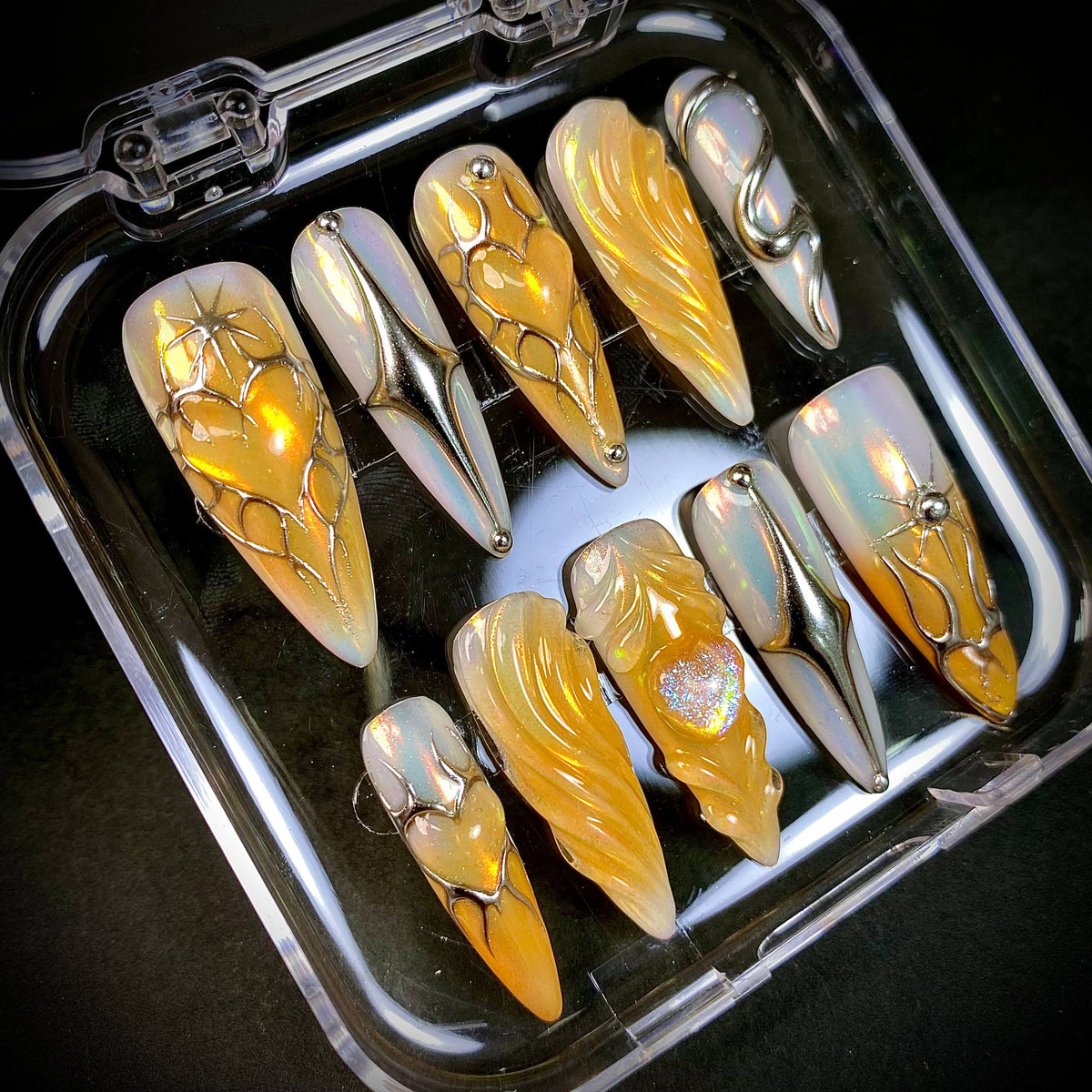 Golden Aura Chrome Press-On Nails – 3D Heart Silver Metallic Y2K Fake Nails